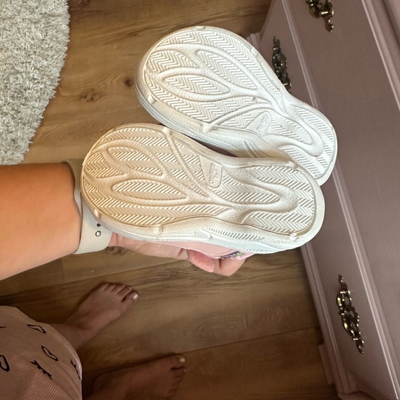 OshKosh B'gosh Light Pink Kids water Sneakers - Picture 7 of 8